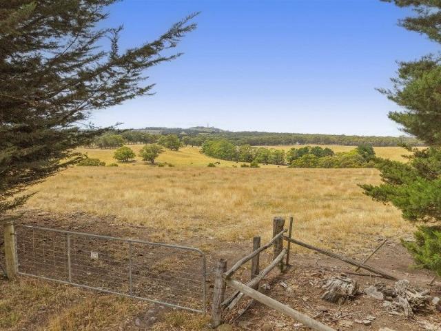Land for sale in Korobeit, Victoria