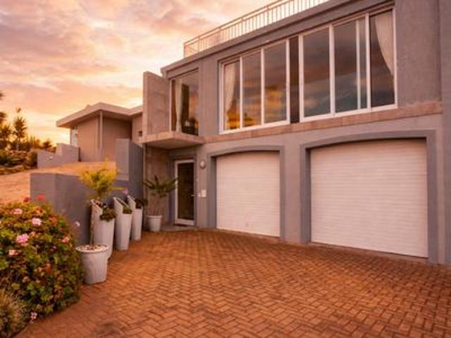House for sale in Groot Brak Rivier, Western Cape