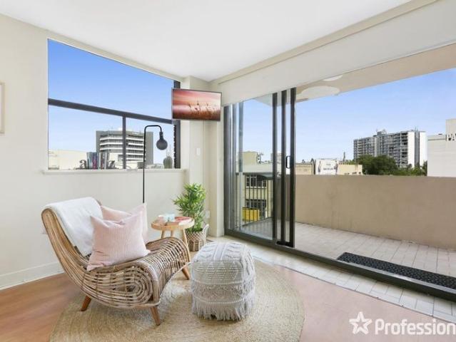 Granny Flat for rent in Surfers Paradise, Gold Coast City