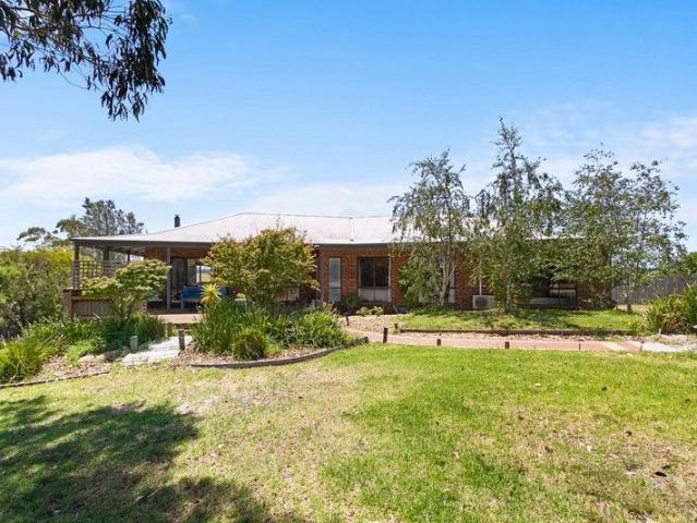 House for sale in Kalimna, Victoria