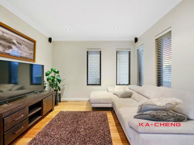 House for sale in Morley, City of Bayswater