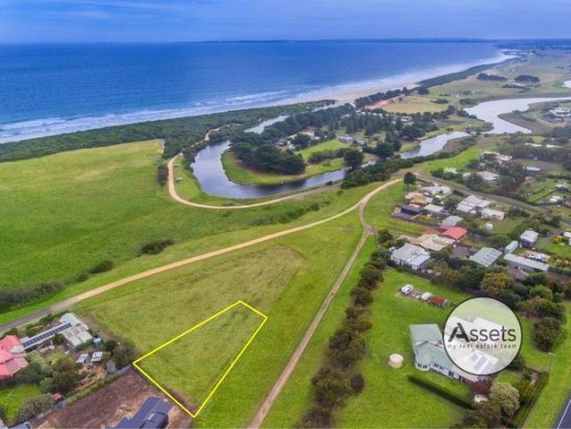 Land for sale in Narrawong, Victoria