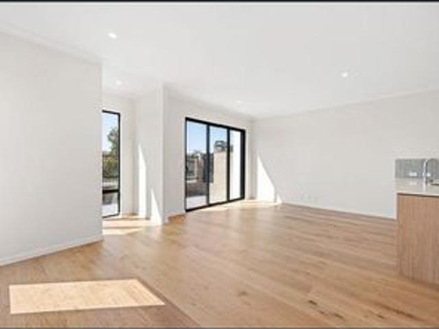 Townhouse for rent in Stirling, Western Australia
