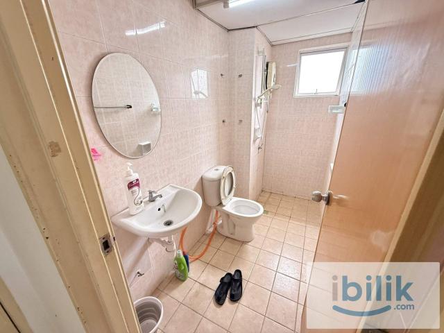 Room for rent in Country Heights Damansara, Kuala Lumpur
