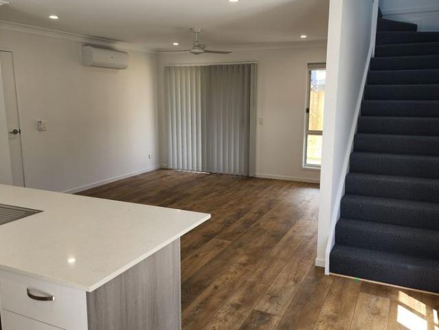 Townhouse for rent in Morayfield, Greater Brisbane