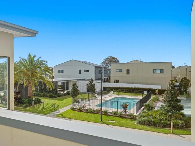Townhouse for sale in Fernbrook, Queensland