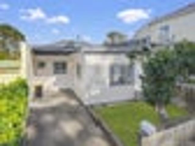 Townhouse for sale in Matata, Wellington