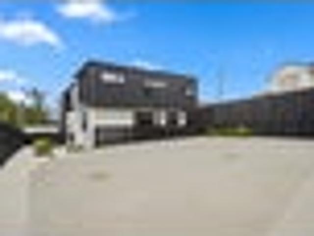 Townhouse for sale in Forrest Hill