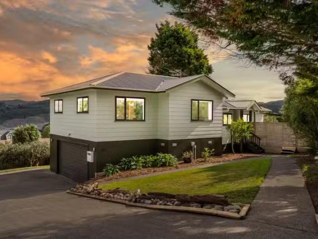 House for sale in Days Bay, Wellington