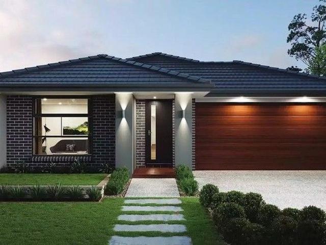 Cottage for sale in Warragul, Victoria