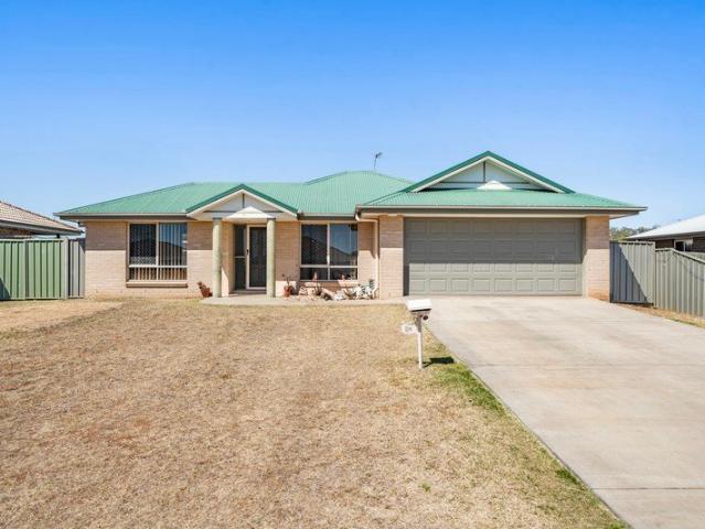 House for sale in Oakey