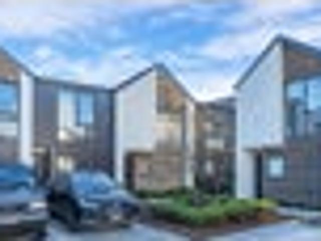 Townhouse for sale in Oakura, Canterbury