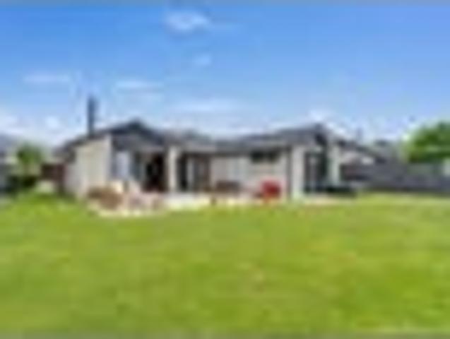 House for sale in Otakou