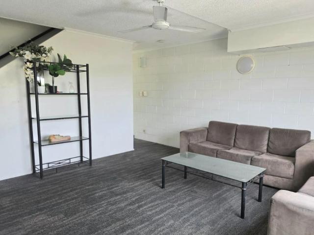 Townhouse for rent in Cannonvale, Queensland
