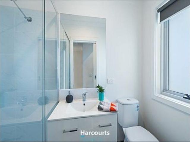 Townhouse for rent in Camerons Creek, Victoria