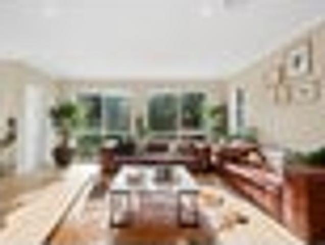 House for sale in Paremoremo