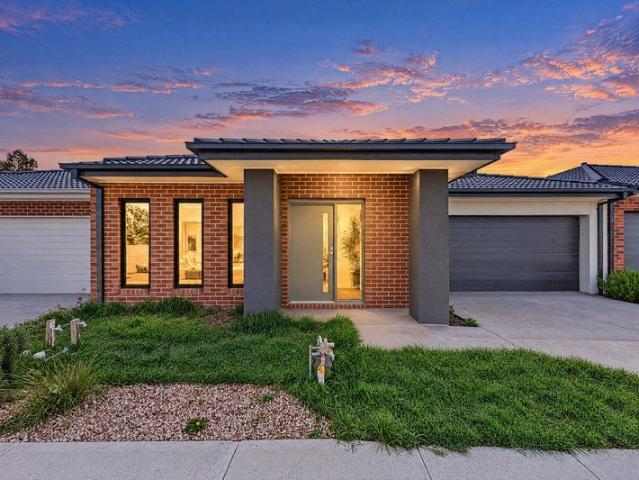 House for sale in Officer, Melbourne