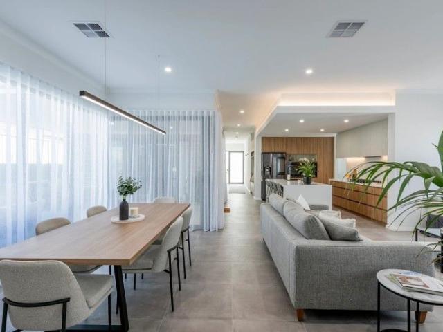 Cottage for sale in Parklands, Western Australia