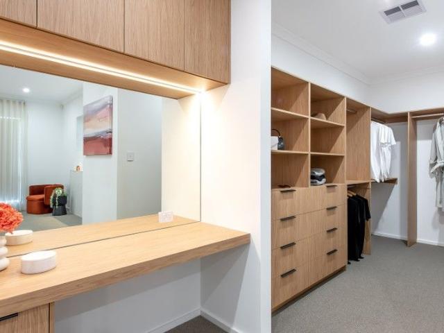 Cottage for sale in Port Kennedy, Western Australia