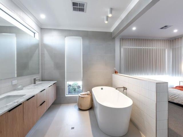 Cottage for sale in Whitby, Western Australia