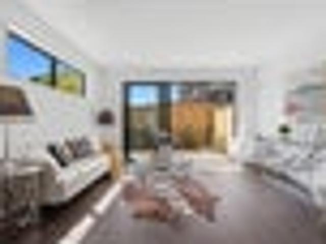 Townhouse for sale in Wairau Valley