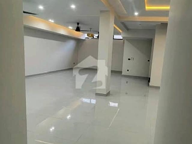 Building for rent in Islamabad