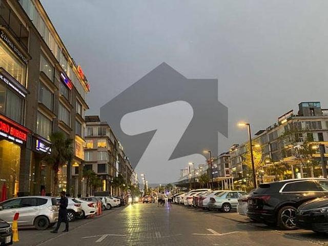 Building for sale in Lahore, Punjab