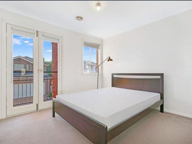 Townhouse for rent in Camerons Creek, Victoria