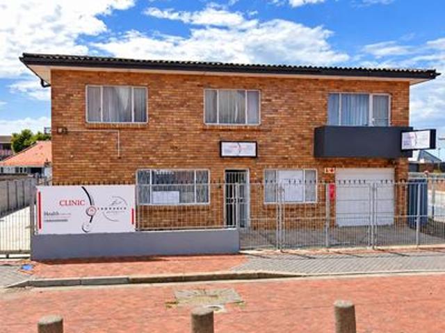 Apartment for sale in Gqeberha (Port Elizabeth), Nelson Mandela Bay Metropolitan Municipality