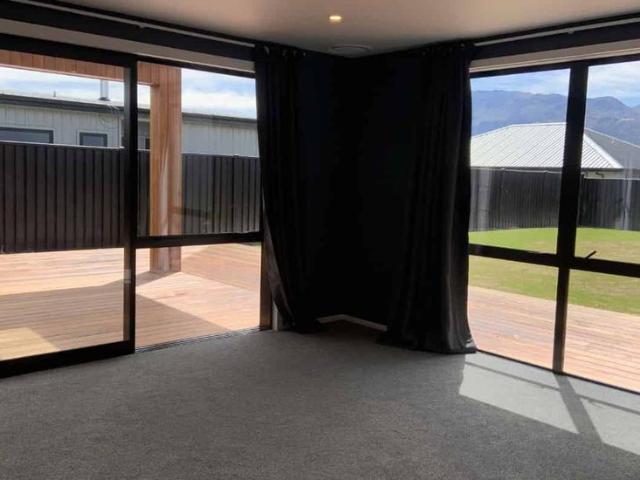 House for rent in Otakou