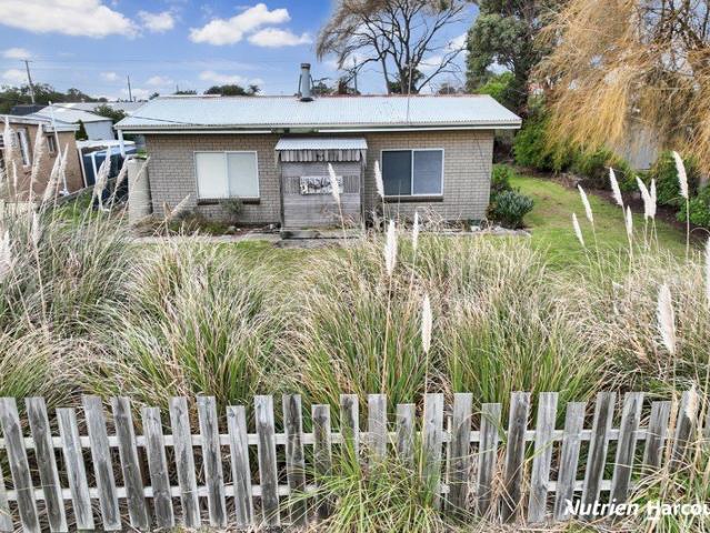 House for sale in Mcloughlins Beach, Victoria