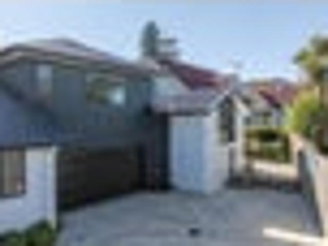 Townhouse for sale in Riverlea