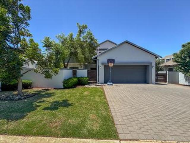 House for sale in Midstream Ridge Estate, City of Ekurhuleni Metropolitan Municipality