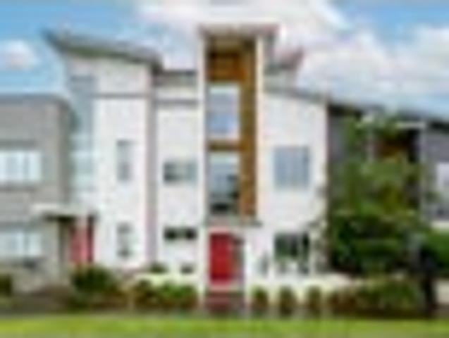 Townhouse for sale in Paremoremo