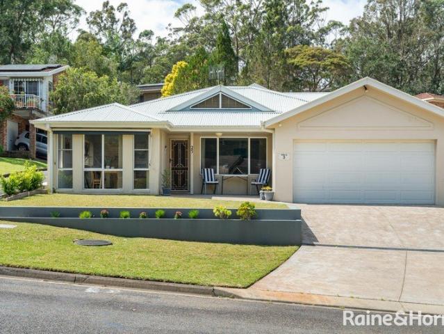 Townhouse for sale in Mollymook Beach, Shoalhaven City Council