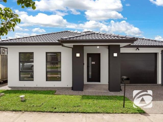 House for sale in Clyde, Victoria