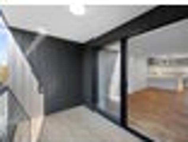 Townhouse for sale in Bayview, Kaipātiki