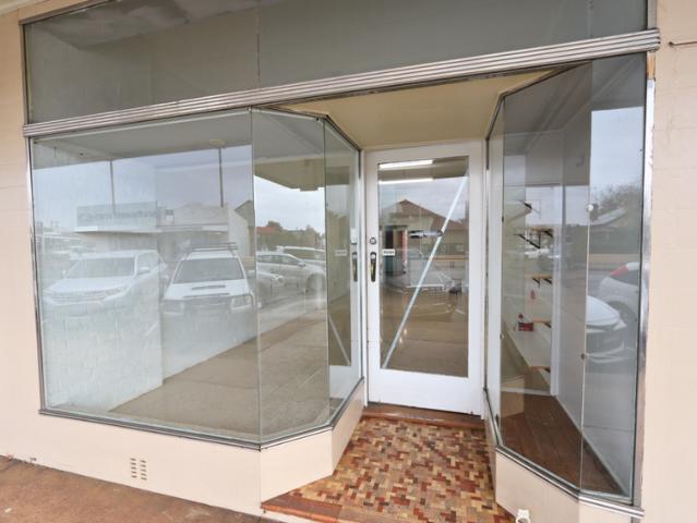 Retail for rent in Junee Reefs, New South Wales
