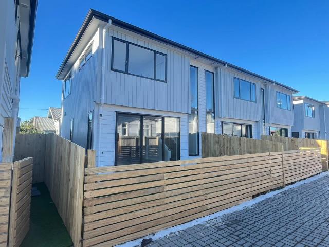 House for rent in Owhata, Oroua County