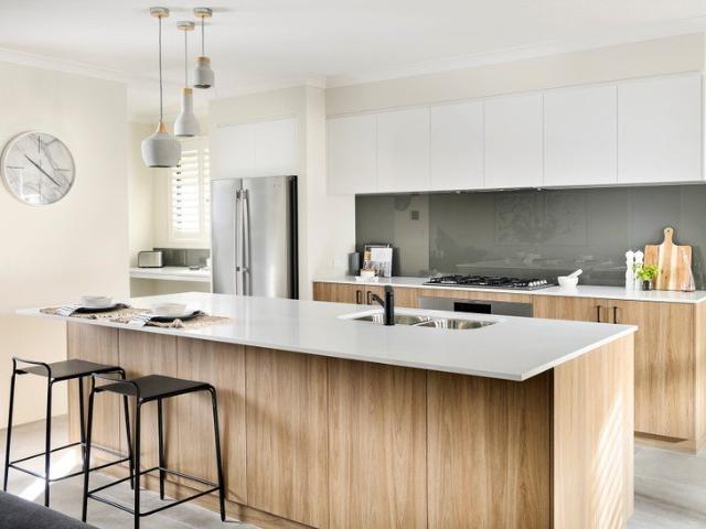Cottage for sale in Parklands, Western Australia