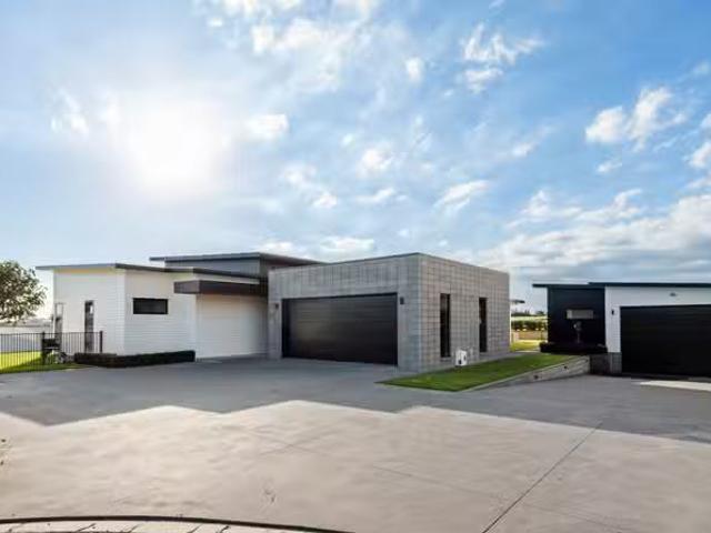 House for sale in Taranaki