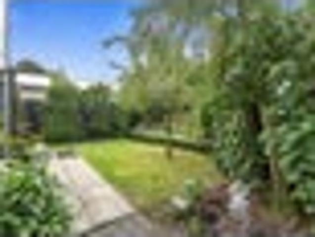 Apartment for sale in Addington, Canterbury