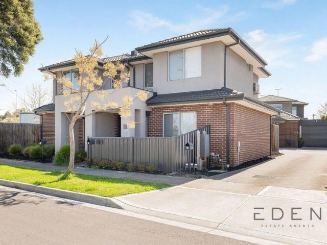 Townhouse for rent in Camerons Creek, Victoria