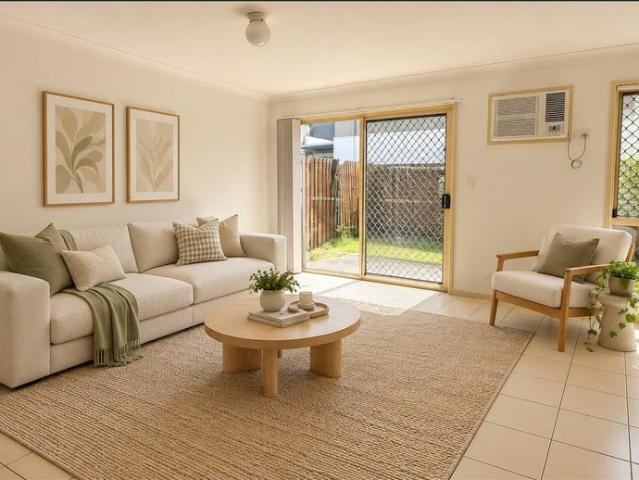 Townhouse for rent in Labrador, Gold Coast City