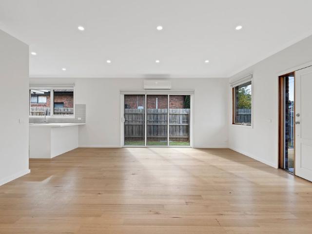 Townhouse for rent in Camerons Creek, Victoria
