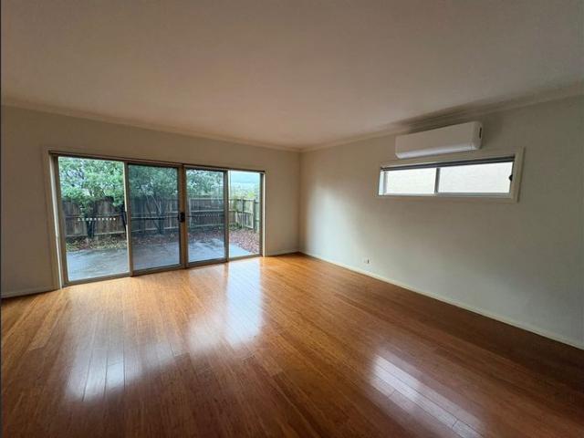 Townhouse for rent in Camerons Creek, Victoria