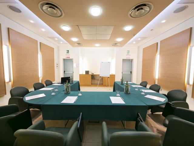 Ufficio in affitto a Municipalità 3, Campania