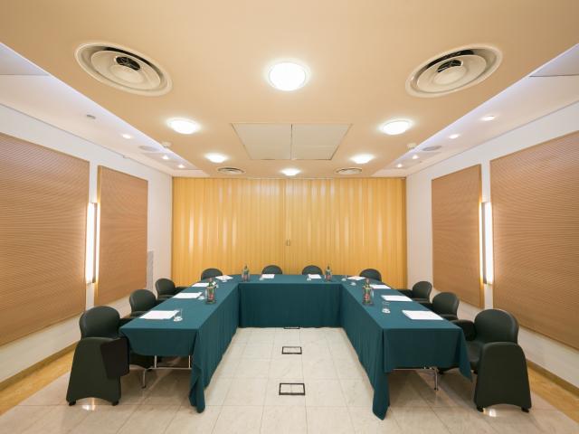 Ufficio in affitto a Municipalità 3, Campania