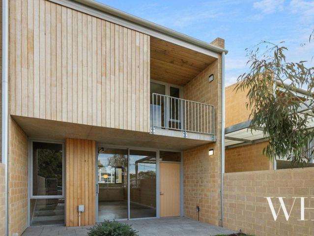 Townhouse for rent in White Gum Valley, Western Australia