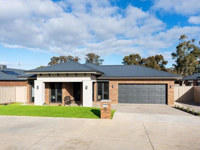 House for sale in Mckenzie Hill, Victoria